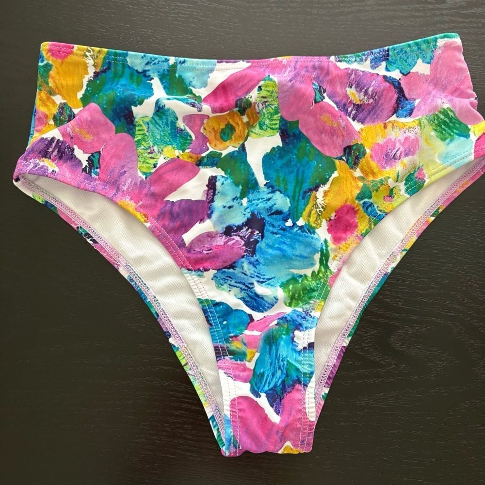 Floral 3 Piece Set Bikini and Sarong Size Small EUC - Picture 7 of 12